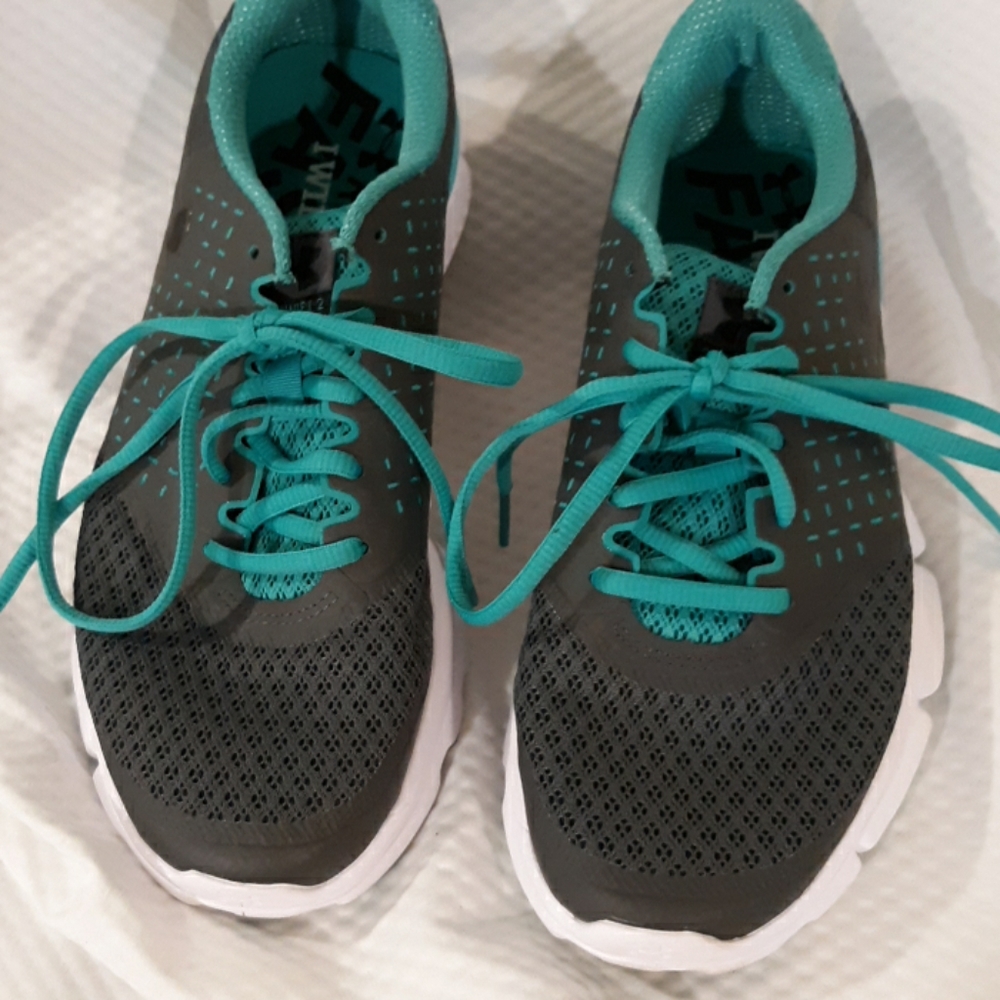 Under Armour gray sneakers size 8 women's